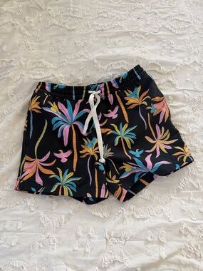 Chubbies Boys Swim Trunks Small 8/9 Black Tropical Bird Print